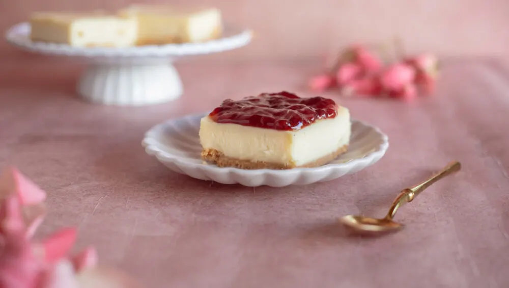 Strawberry Cheese Cake Slice